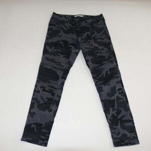 Levi's Women's 711 Skinny Jeans Size 29 Black Gray Camouflage Mid Rise Camo